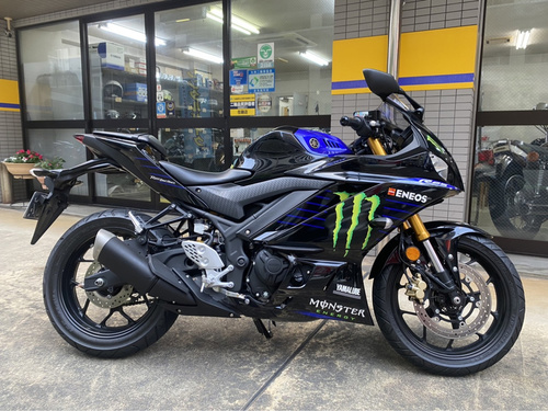 YAMAHA YZF-R25